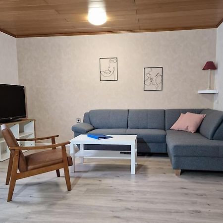 Grosszuegige Ferienwohnung 4+1 P. Buettelborn Luaran gambar