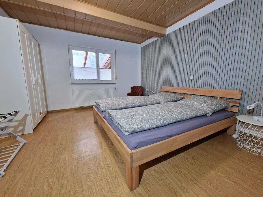 Grosszuegige Ferienwohnung 4+1 P. Buettelborn Luaran gambar